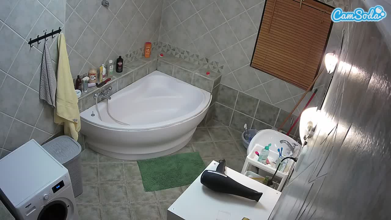 Live sex webcam photo for Julmodels Bathroom 1st Floor-2 #21752989