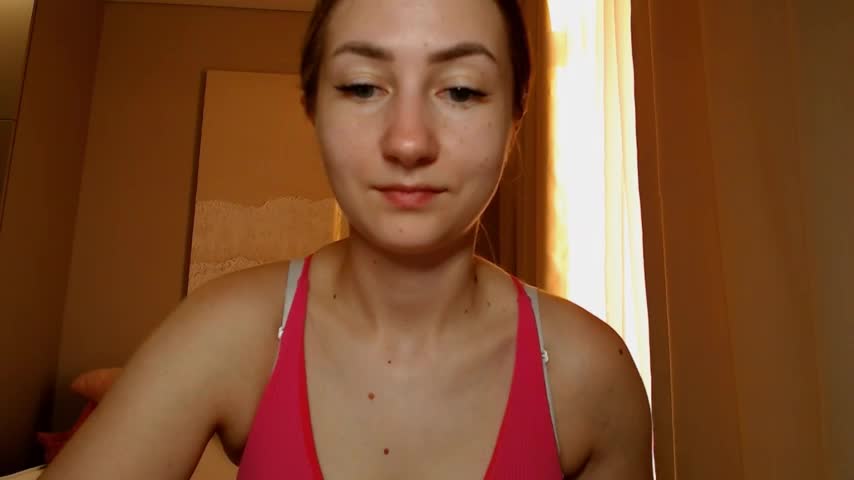 Live sex webcam photo for BluueSilk #24013078