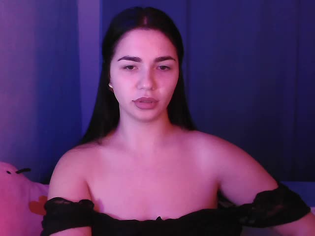 Live sex webcam photo for HannahMeid #66698935