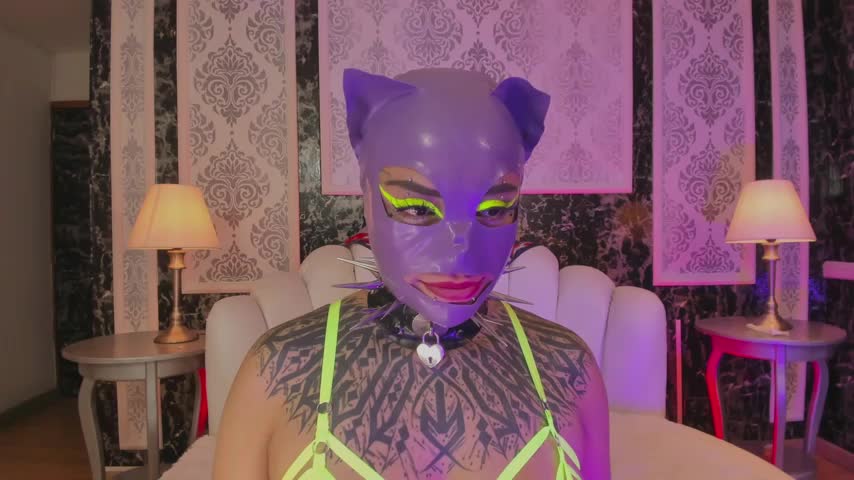 Live sex webcam photo for SadicRubberDoll #163882203